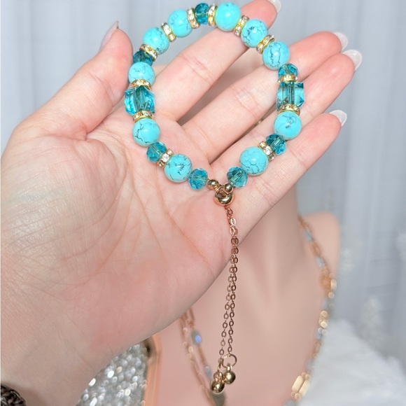 Turquoise and Gold Beaded Bracelet - Picture 8 of 8